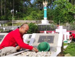 Sambut Hari Kemenkumham ke-78, Rutan Tarutung Bersih-bersih Taman Makam Pahlawan