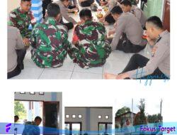 Jelang bulan Ramadhan, Sinergitas TNI – Polri di Humbang Hasudutan Bersihkan Masjid