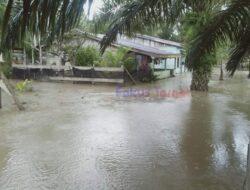 Banjir Melanda Beberapa Desa di Kecamatan Rundeng Kota Subulussalam