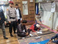 Polres Samosir dan BKO Polda Sumut Kawal Pencoblosan Untuk Warga yang Tidak Hadir di TPS Karena Sakit