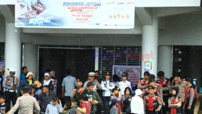 Personel Gabungan Polda Sumut dan Polres Samosir Amankan Aquabike Jetski World Championship 2024 