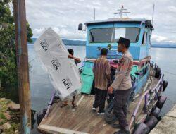 Polres Samosir Menyeberangi Danau Toba, Kawal Ketat Pendistribusian Logistik Pilkada 2024