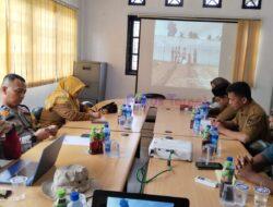 Bhabinkamtibmas Polsek Kerumutan Hadiri Sosialisasi Penggunaan Dana Desa untuk Ketahanan Pangan