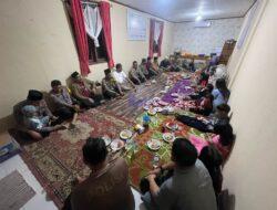 Jalin Silaturahmi, Polsek Kerumutan Buka Bersama Dengan pemuda Masjid