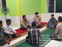 Personel Polsek Bunut Laksanakan Shalat Subuh Keliling di Mushalla Al Muslimun
