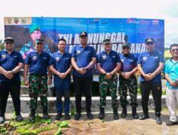 Bupati Humbahas Bersama Pangdam I/BB Bersihkan Eceng Gondok di Danau Toba
