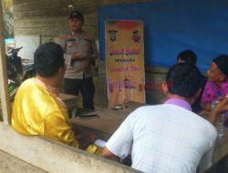 Polsek Ukui Gelar Jumat Curhat, Bangun Kedekatan dengan Masyarakat di Pasar