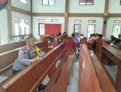 Polsek Langgam Adakan Ibadah Minggu Kasih di Gereja HKBP Desa Langkan