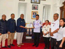 Bupati Humbahas Terima Penghargaan dari KPPN Balige