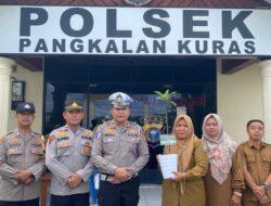 Berulang Tahun, Kapolda Riau Serahkan Bibit Pohon Buah kepada Korwil BPP Kecamatan Pangkalan Kuras