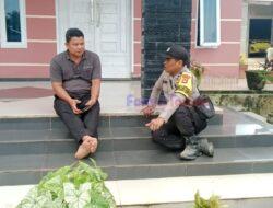 Ciptakan Suasana Kondusif, Bhabinkamtibmas Polsek Bunut Sambangi Warga dan Sebarkan Maklumat Kapolda Riau