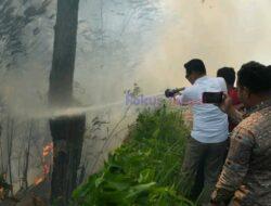 Bupati Humbahas Pimpin Padamkan Kebakaran Hutan di Perbukitan Danau Toba