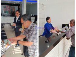 Nasabah BRI Tarutung Kaget Diberi Kue