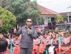 Bupati Taput dan Ketua PN Tarutung Kunjungi Almamater, Beri Inspirasi di SMPN 1 Sipoholon