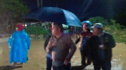 Tinjau Meluapnya Aek Haidupan Siwaluompu, Pemkab Tapanuli Utara Tetap Upayakan Percepatan Penanganan Normalisasi.